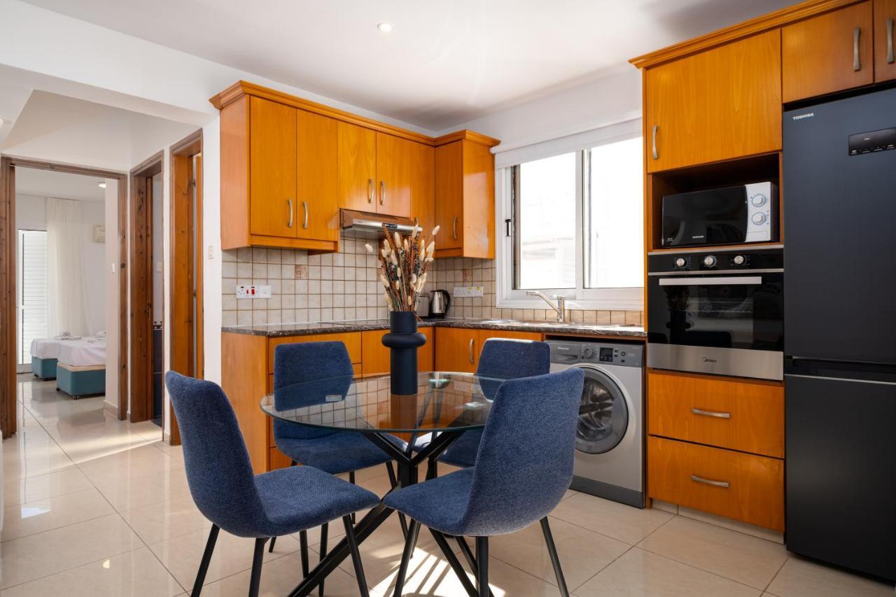 The Saline Views Makenzy Apartment Larnaca Ngoại thất bức ảnh