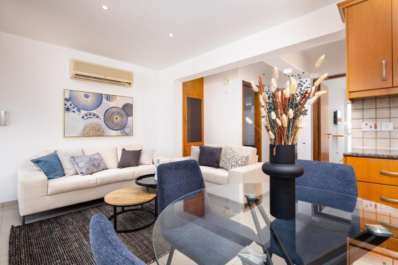 The Saline Views Makenzy Apartment Larnaca Ngoại thất bức ảnh