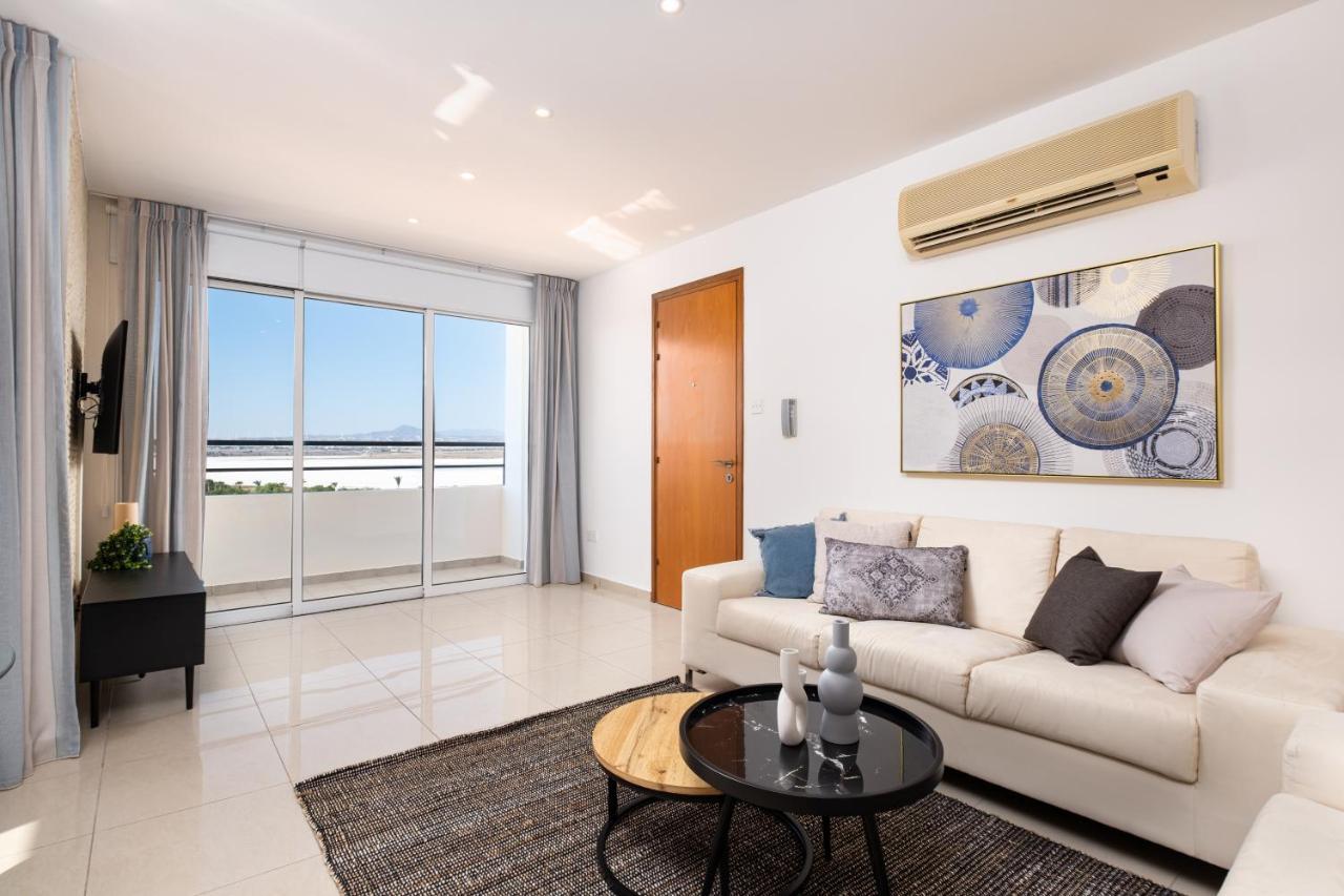 The Saline Views Makenzy Apartment Larnaca Ngoại thất bức ảnh