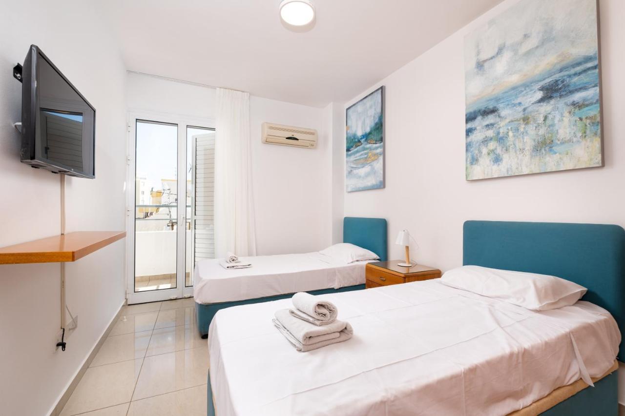The Saline Views Makenzy Apartment Larnaca Ngoại thất bức ảnh