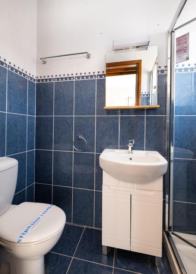 The Saline Views Makenzy Apartment Larnaca Ngoại thất bức ảnh